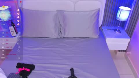 honey_sofii_ online show from March 7, 11:07 am