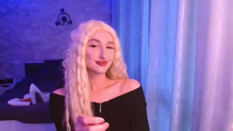 honey_sunset online show from October 10, 1:21 pm