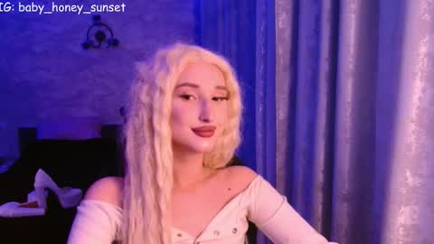 honey_sunset online show from January 11, 7:08 pm