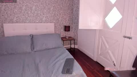 honey_sweet777 online show from May 5, 8:06 pm