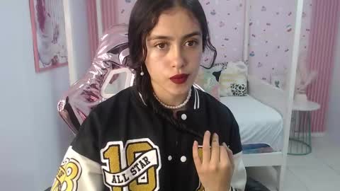 HONEY  online show from December 14, 1:05 pm