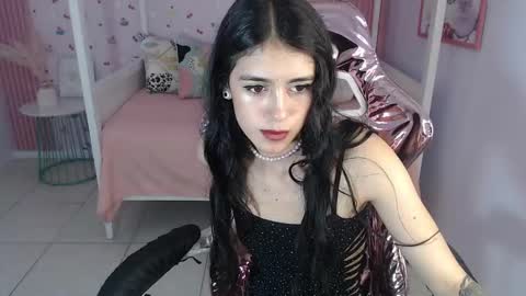HONEY  online show from January 15, 4:00 pm