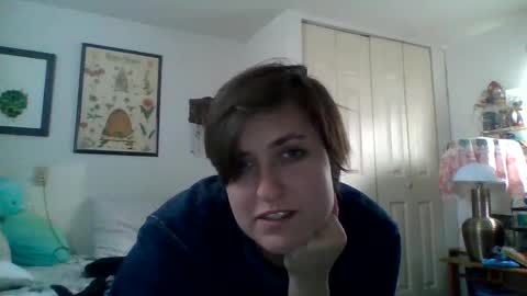Snapshot of honeybeeflwr chatting on December 11, 10:16 pm Honey online show from December 11, 10:16 pm