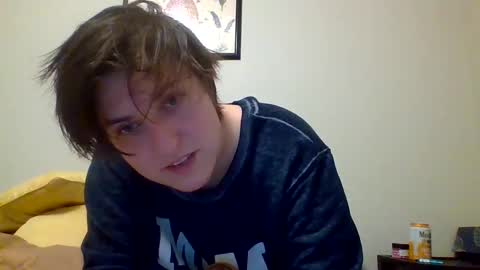 Snapshot of honeybeeflwr chatting on December 23, 7:06 am Honey online show from December 23, 7:06 am