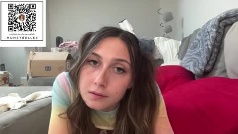 Snapshot of honeybelle8 chatting on December 1, 4:29 pm belle brunette online show from December 1, 4:29 pm