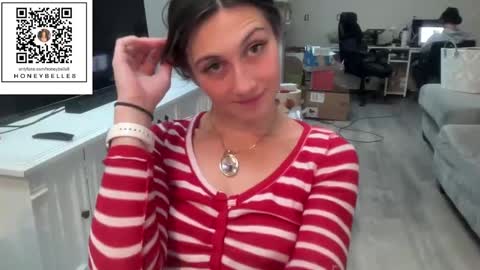 Snapshot of honeybelle8 chatting on December 5, 1:38 pm belle brunette online show from December 5, 1:38 pm