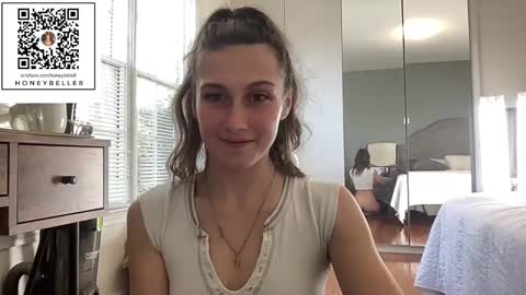 Snapshot of honeybelle8 chatting on January 9, 6:26 pm belle brunette online show from January 9, 6:26 pm
