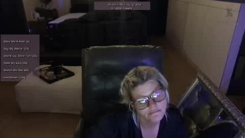 honeybuhnny online show from March 13, 3:40 pm