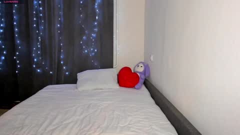 HoneyBunny  online show from March 30, 7:15 pm