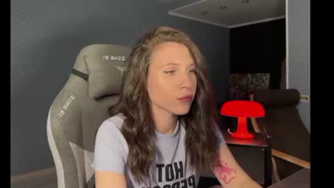 honeyed_hazze online show from June 8, 5:35 pm