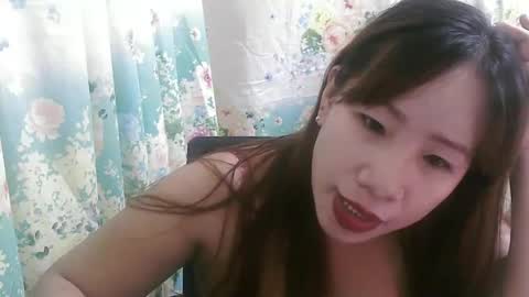 Snapshot of honeyfiona chatting on December 10, 4:24 am Fiona online show from December 10, 4:24 am