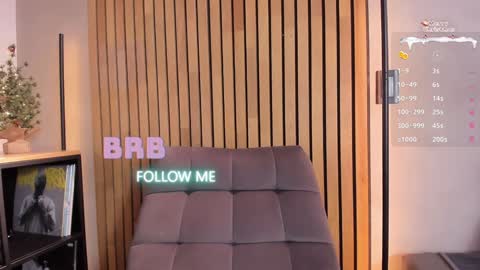 Sofia independent model online show from December 15, 2:27 pm