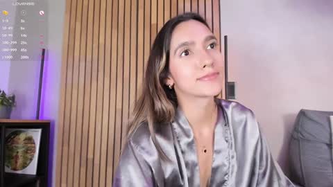 Sofia independent model online show from January 20, 5:27 pm