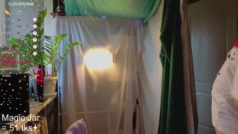 Molly  online show from September 27, 5:01 am