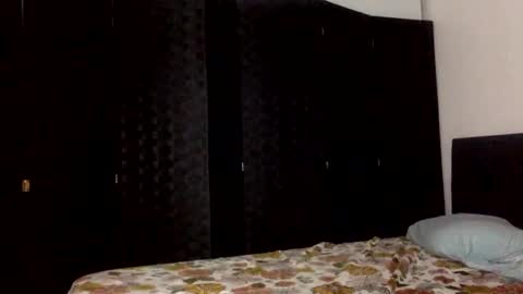 Snapshot of honeymagicxo chatting on December 29, 6:14 am honeymagicxo online show from December 29, 6:14 am