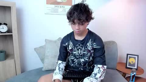 honeymoon_sariel online show from February 6, 1:47 pm