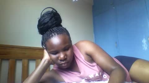 Honeymuny online show from December 4, 8:34 am