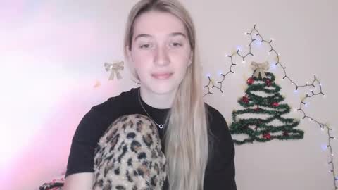 honeyveil online show from January 13, 12:43 pm