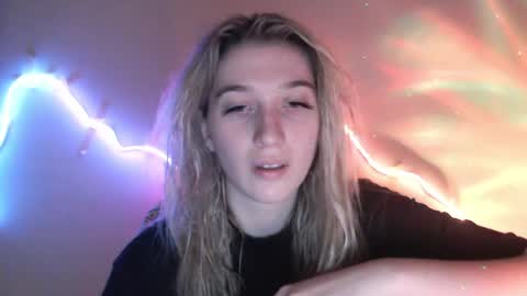 honeyveil online show from April 29, 8:26 pm