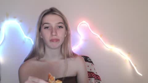 honeyveil online show from May 13, 12:13 pm