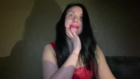 honeyvibe26 online show from May 19, 8:59 pm