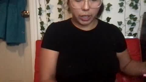 honeyyy89 online show from September 13, 10:42 pm