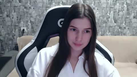 Nancy online show from January 19, 1:22 pm