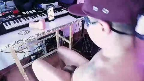 robiin online show from October 3, 8:50 pm