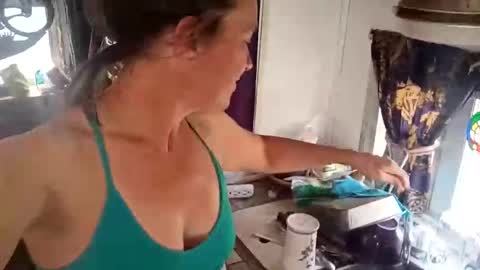 hoodoou online show from March 31, 8:31 pm