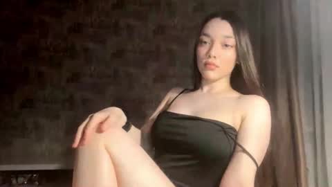 hopecreecy online show from February 14, 6:37 pm