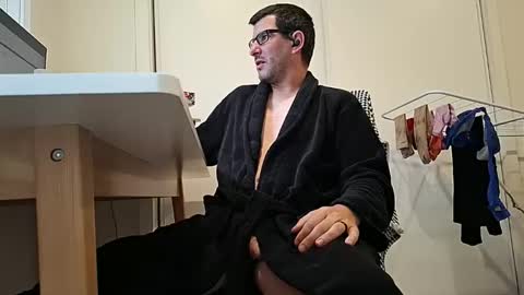 hopefulguy86 online show from May 1, 10:47 pm