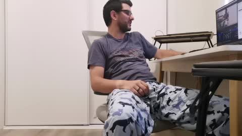 hopefulguy86 online show from May 16, 12:40 am