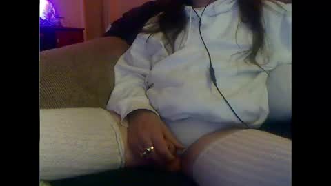 hopps28 online show from December 9, 4:23 am