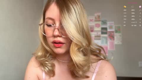 Snapshot of horney_audrey chatting on January 31, 3:41 am Audrey online show from January 31, 3:41 am