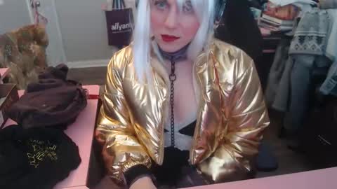 horneybrie online show from January 13, 4:12 pm