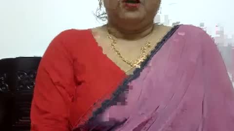 horneydesibabe online show from December 24, 6:17 pm