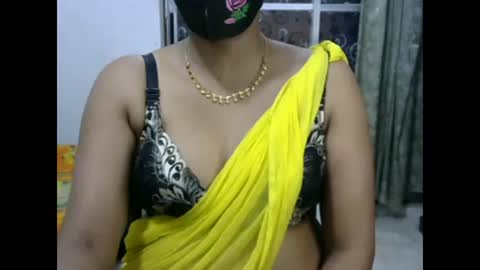 Snapshot of horneydesibaby chatting on February 27, 3:48 pm horneydesibaby online show from February 27, 3:48 pm