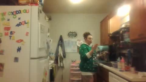 Snapshot of horneygirl88ddd chatting on December 19, 4:14 pm horneygirl88ddd online show from December 19, 4:14 pm