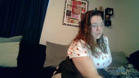 Snapshot of horneygirl88ddd chatting on February 2, 11:36 pm horneygirl88ddd online show from February 2, 11:36 pm
