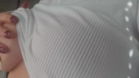 Snapshot of horneymomnextdoor chatting on March 14, 8:20 am horneymomnextdoor online show from March 14, 8:20 am