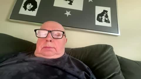 Cum suck Me off online show from March 31, 9:32 am