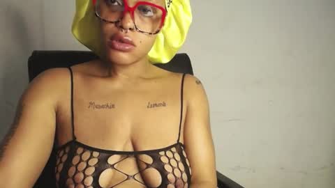 horny_ebonygirl_ online show from April 2, 5:38 am