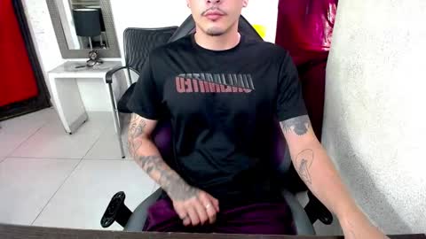 horny_enaxxxion online show from February 11, 12:43 pm