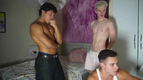 Extaz Athrey Howard online show from March 22, 6:11 pm