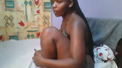 Snapshot of horny_hearts chatting on February 11, 5:40 pm phanice online show from February 11, 5:40 pm