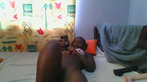 Snapshot of horny_hearts chatting on February 12, 11:29 am phanice online show from February 12, 11:29 am