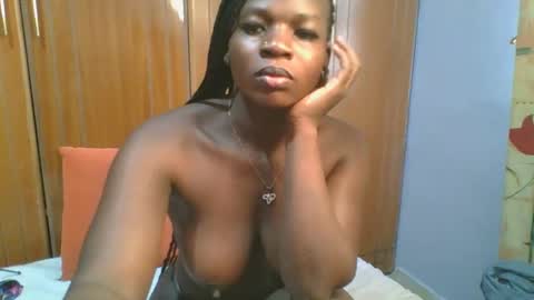 Snapshot of horny_hearts chatting on March 4, 4:27 am phanice online show from March 4, 4:27 am