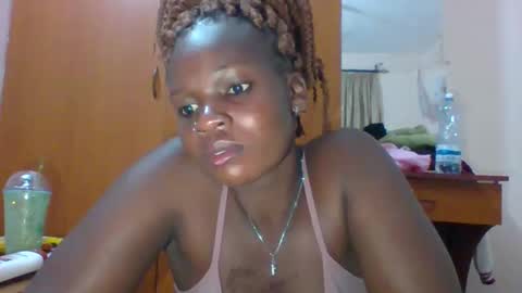 Snapshot of horny_hearts chatting on September 12, 6:30 pm phanice online show from September 12, 6:30 pm