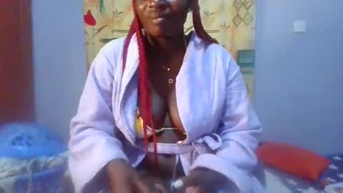 Snapshot of horny_hearts chatting on September 26, 8:46 pm phanice online show from September 26, 8:46 pm