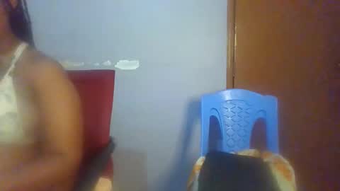 Snapshot of horny_hearts chatting on October 10, 6:34 am phanice online show from October 10, 6:34 am